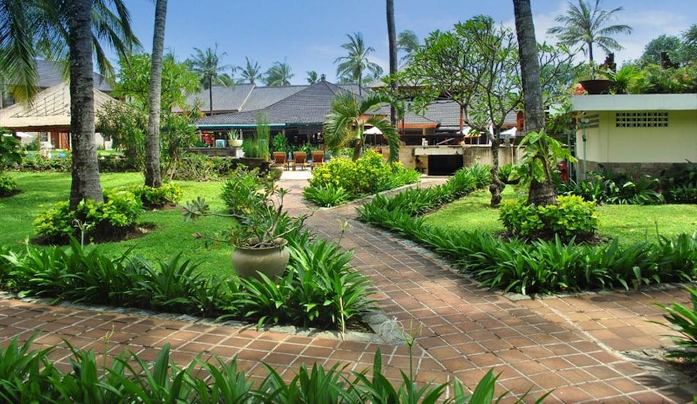 Club Bali Family Suites @ Legian Beach Exterior photo